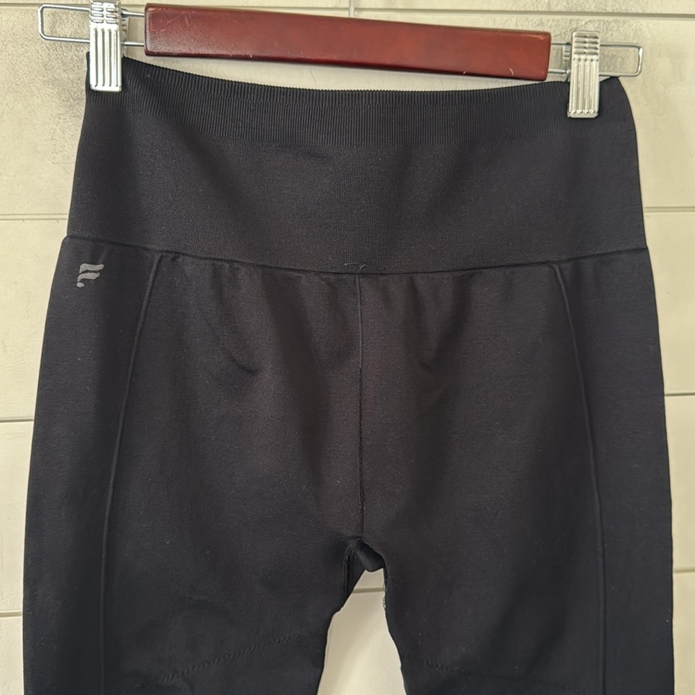 Fabletics Measures Size Small Sync Seamless High-Waisted 7/8 Legging Navy - Picture 7 of 10